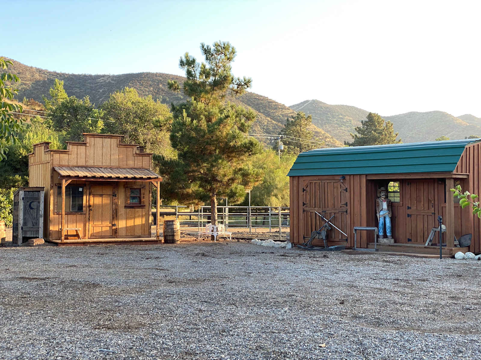 Desert mountain - glamping.directory