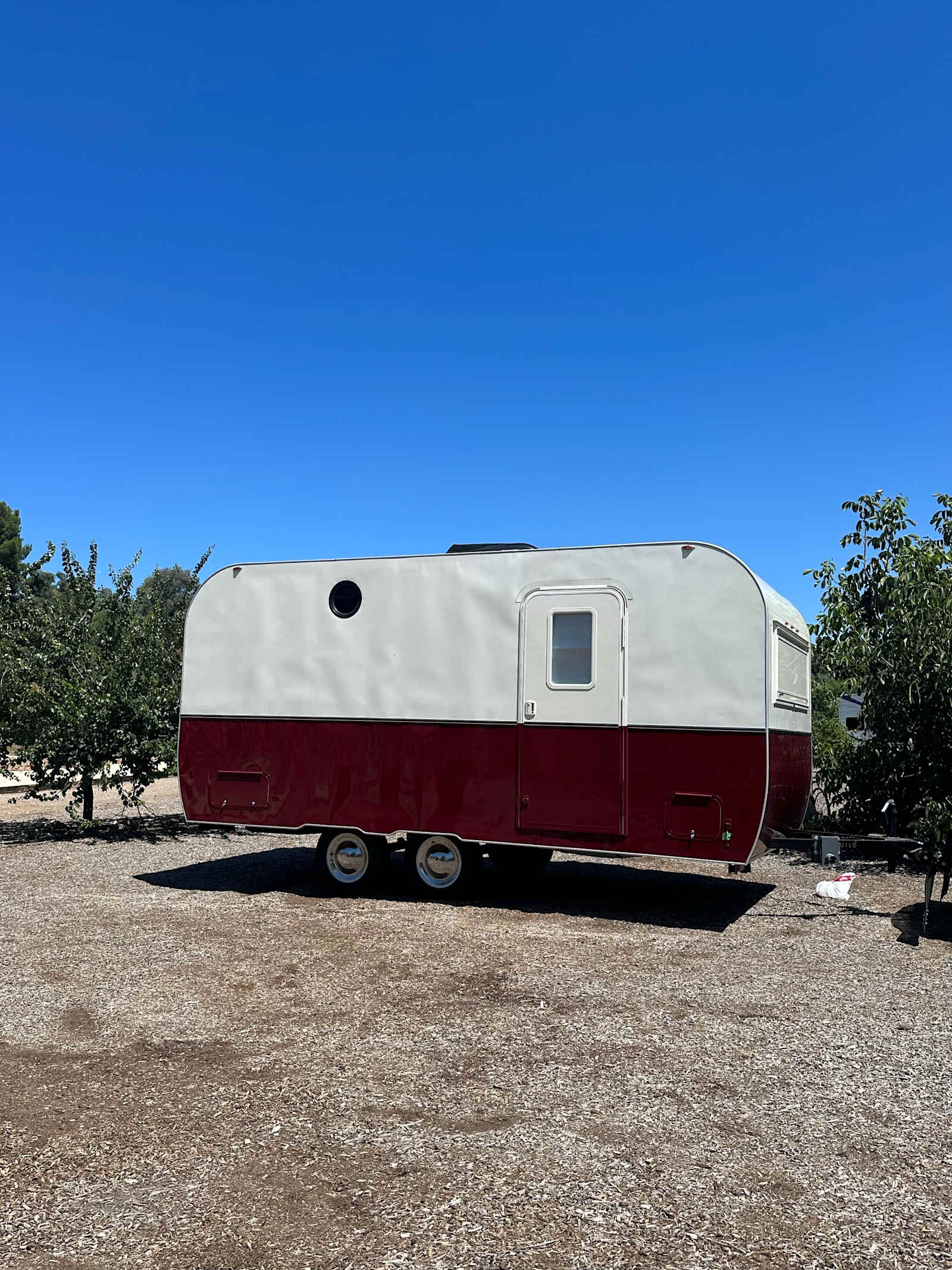 Desert mountain - Agua Dulce, California - glamping.directory