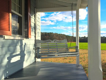 Historic Cottage Rental on a Stunning 400-Acre Farm in Wakefield, Virginia - Wakefield, Virginia - glamping.directory