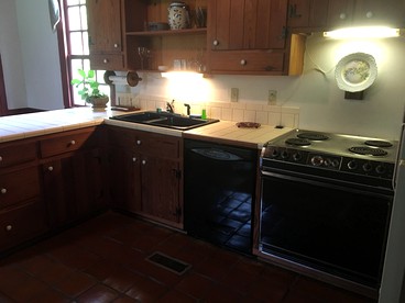 Historic Cottage Rental on a Stunning 400-Acre Farm in Wakefield, Virginia - Wakefield, Virginia - glamping.directory