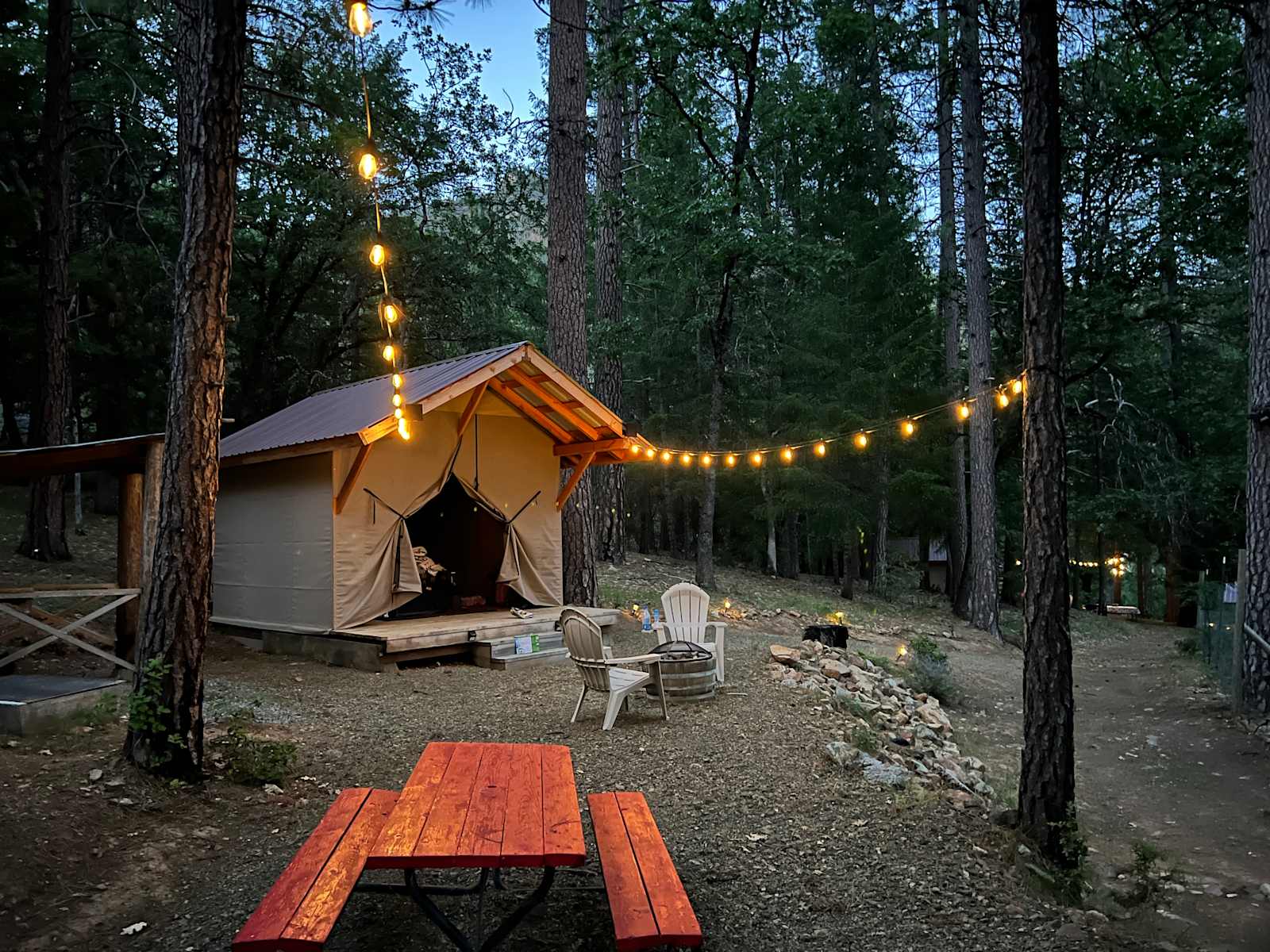 Alpen Vineyard Hideaway - Trinity Center, California - glamping.directory