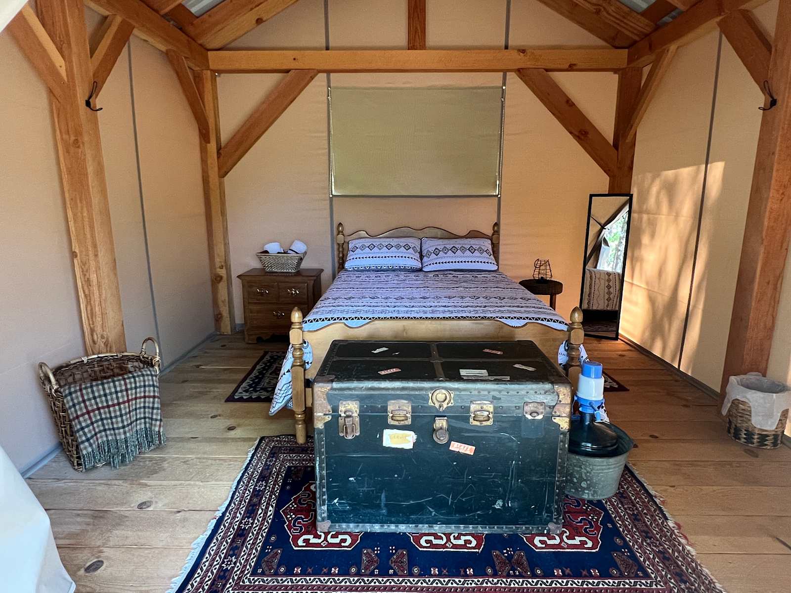 Alpen Vineyard Hideaway - Trinity Center, California - glamping.directory