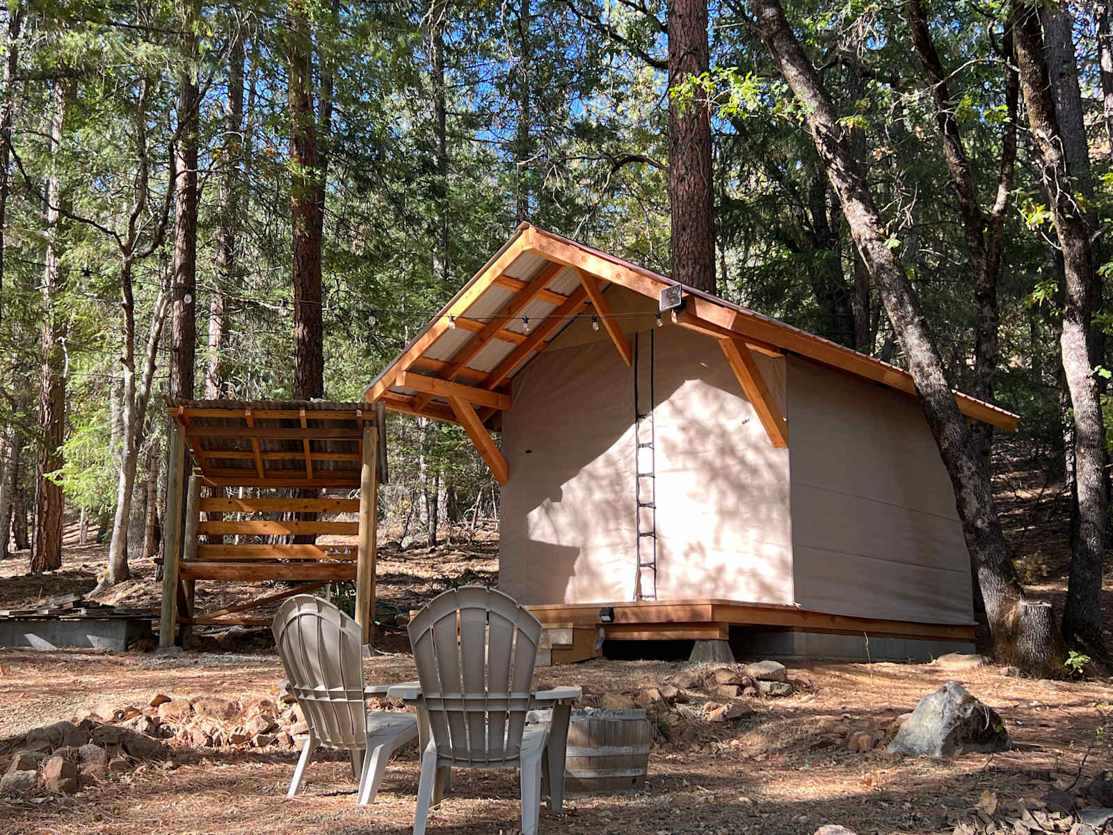 Alpen Vineyard Hideaway - Trinity Center, California - glamping.directory