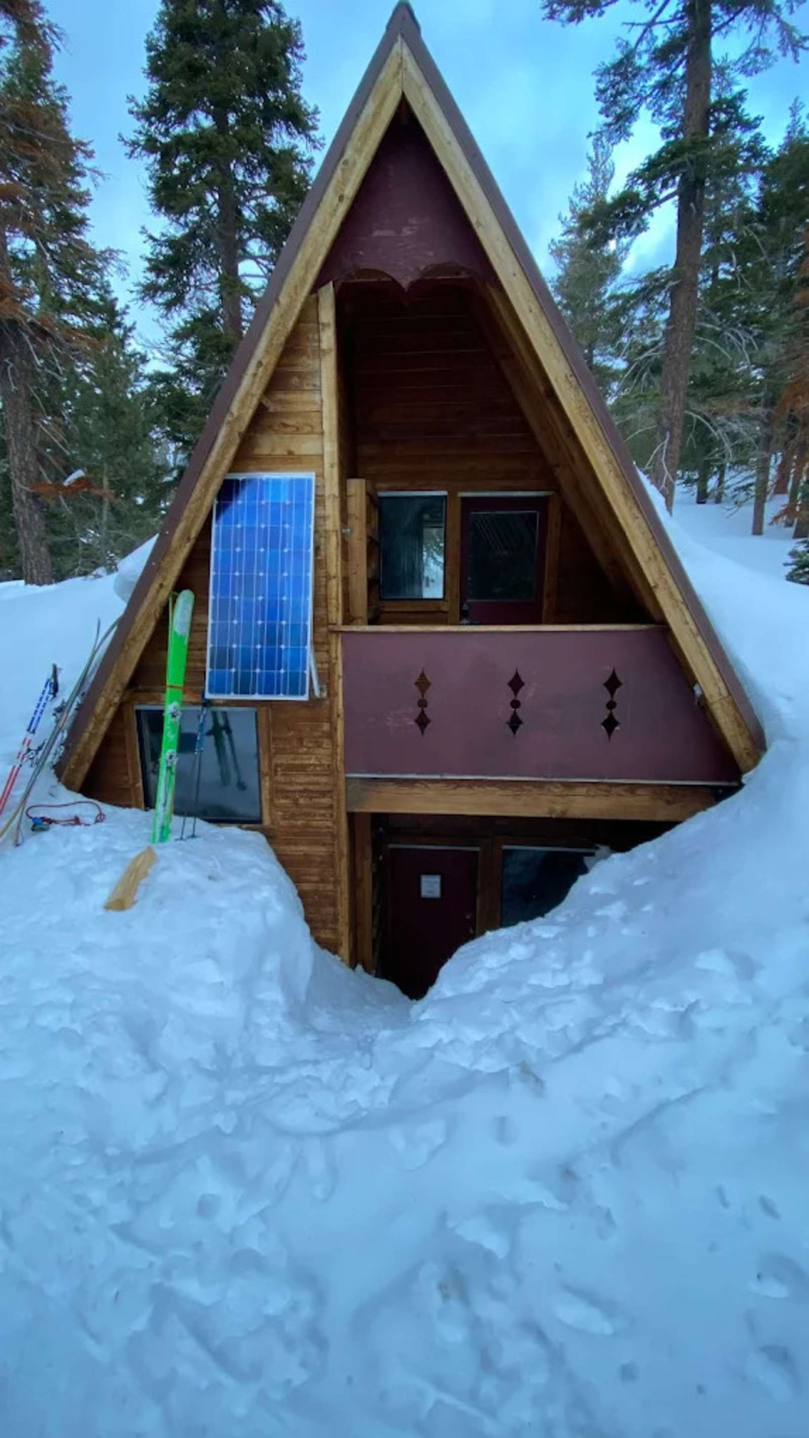 Bradley Hut - Sunnyside Tahoe City, California - glamping.directory