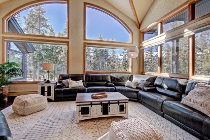 Elegant Cabin Getaway with a near Ski Resorts in Breckenridge, Colorado - Breckenridge, Colorado - glamping.directory