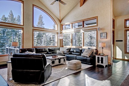 Elegant Cabin Getaway with a near Ski Resorts in Breckenridge, Colorado - Breckenridge, Colorado - glamping.directory
