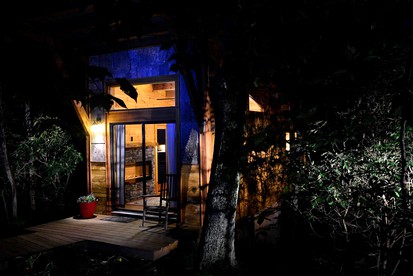 Tree House-Style Luxury Cabin in the Blue Ridge Mountains, North Carolina - Todd, North Carolina - glamping.directory