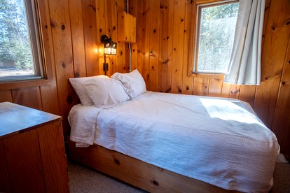 Secluded Creekside Cabin with Screened Porch Near the Marina in Babbitt, Minnesota - Babbitt, Minnesota - glamping.directory