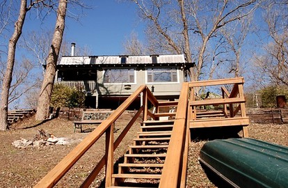 Charming Family-Friendly Cabin Rental by Guadalupe River near New Braunfels, Texas - Canyon Lake, Texas - glamping.directory