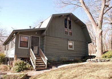 Charming Family-Friendly Cabin Rental by Guadalupe River near New Braunfels, Texas - glamping.directory