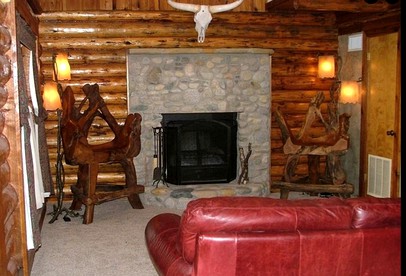 Charming Family-Friendly Cabin Rental by Guadalupe River near New Braunfels, Texas - Canyon Lake, Texas - glamping.directory