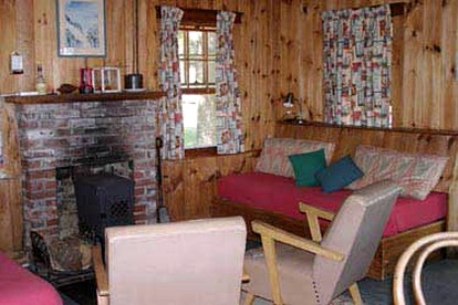 Cozy Cottage with Harbor Views in Boothbay Harbor, Maine - West Boothbay Harbor, Maine - glamping.directory