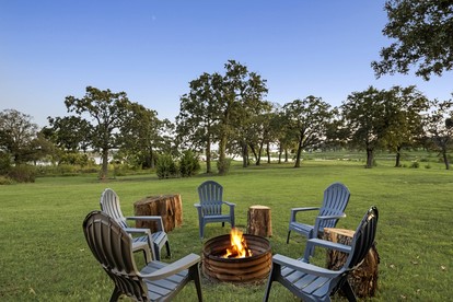 Private Cabin Getaway Surrounded by Nature in Madill, Oklahoma - Madill, Oklahoma - glamping.directory
