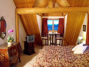 Gorgeous Suite Rental with Views of the Puna Coast in Hawaii - Keaau, Hawaii - glamping.directory