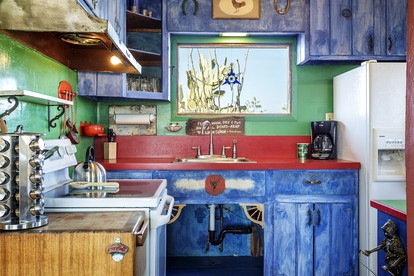 Colorful and Original Cabin with Hot Tub Ideal for Enjoying Joshua Tree, CA - Joshua Tree, California - glamping.directory