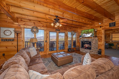 Enormous Group Cabin with Jacuzzi, Game Room and Stunning Views in Sevierville, Tennessee - Sevierville, Tennessee - glamping.directory