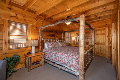 Enormous Group Cabin with Jacuzzi, Game Room and Stunning Views in Sevierville, Tennessee - Sevierville, Tennessee - glamping.directory