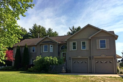 Wonderful Cottage with Lake Access and Great Views in Moran, Michigan - glamping.directory
