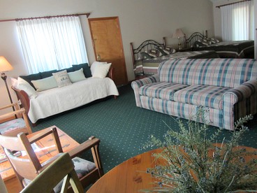 Rural Ranch Vacation Rental near Sequoia National Forest, California - Caliente, California - glamping.directory