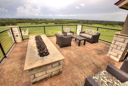 Incredible Luxury Villa Rental with Staff Included on Ranch near Austin, Texas - Brenham, Texas - glamping.directory