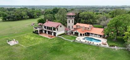 Incredible Luxury Villa Rental with Staff Included on Ranch near Austin, Texas - Brenham, Texas - glamping.directory