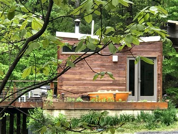 Secluded Cabin Rental with Wood-Fired Dutchtub near Lost River, West Virginia - Lost River, West Virginia - glamping.directory