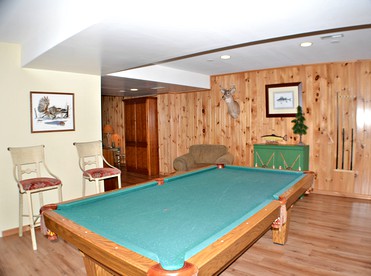 Spacious Vacation Rental near Great Smoky Mountains National Park in Townsend, Tennessee - Townsend, Tennessee - glamping.directory