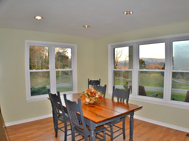 Spacious Vacation Rental near Great Smoky Mountains National Park in Townsend, Tennessee - Townsend, Tennessee - glamping.directory