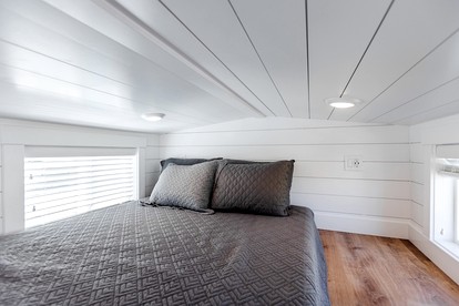 Contemporary Comfort: Modern Tiny House with Private Hot Tub in Apple Valley, Utah - Apple Valley, Utah - glamping.directory