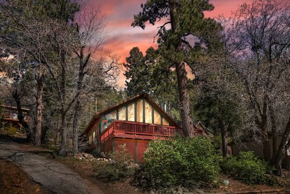 Mountain Cabin with Foosball Table and Outdoor Area in Big Bear Lake, California - glamping.directory