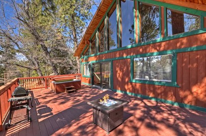 Mountain Cabin with Foosball Table and Outdoor Area in Big Bear Lake, California - Big Bear Lake, California - glamping.directory