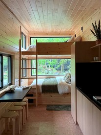 Woodland Tiny Home with Panoramic Views in Pennsylvania Stay - Quakertown, Pennsylvania - glamping.directory