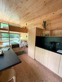 Woodland Tiny Home with Panoramic Views in Pennsylvania Stay - Quakertown, Pennsylvania - glamping.directory