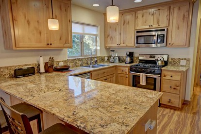 One-Bedroom Vacation Rental Inside Gates of Yosemite National Park, California - Yosemite Park, California - glamping.directory