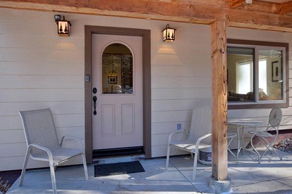 One-Bedroom Vacation Rental Inside Gates of Yosemite National Park, California - Yosemite Park, California - glamping.directory