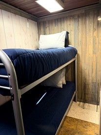 Charming Minimalist Cabin Escape with Modern Essentials in Seward, Alaska - Seward, Alaska - glamping.directory