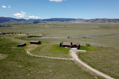 Rural Cabin Rental near Madison River in Ennis, Montana - Cameron, Montana - glamping.directory