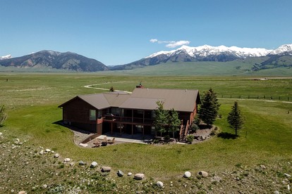 Rural Cabin Rental near Madison River in Ennis, Montana - glamping.directory