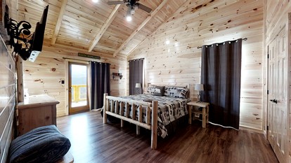 Mountain Cabin with Spa and Breathtaking Views in Sevierville, Tennessee - Sevierville, Tennessee - glamping.directory