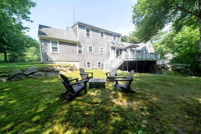 Family Vacation Rental Near Old Silver Beach, Massachusetts - Falmouth, Massachusetts - glamping.directory