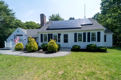 Family Vacation Rental Near Old Silver Beach, Massachusetts - glamping.directory