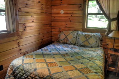 Secluded Log Cabin for a Romantic Getaway near Maggie Valley, North Carolina - Cherokee, North Carolina - glamping.directory
