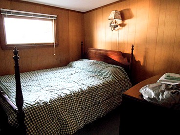 Tranquil Cottage with Spectacular Views on Otsego Lake, New York - Cooperstown, New York - glamping.directory