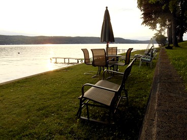 Tranquil Cottage with Spectacular Views on Otsego Lake, New York - Cooperstown, New York - glamping.directory