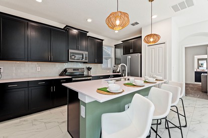 Fun Family Adventure: Stunning Villa with a Private Pool in Davenport, Florida - Davenport, Florida - glamping.directory