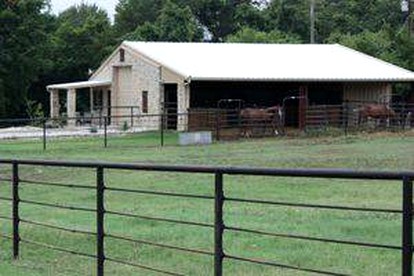 Peaceful Cottage on Farm in Idyllic Countryside near Fort Worth, Texas - Weatherford, Texas - glamping.directory