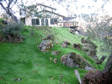 Scenic Cabin for Rent in Kaweah Valley near Sequoia National Park - Three Rivers, California - glamping.directory