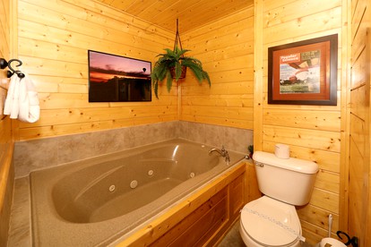 Stunning Luxury Log Cabin with Game Room and Hot-tub in Sevierville, Tennessee - Sevierville, Tennessee - glamping.directory