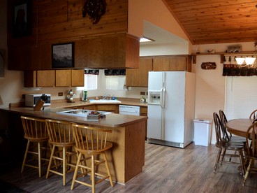 Charming Cabin Rental with Fantastic Views of Slate Mountain near Camp Nelson, California - Springville, California - glamping.directory