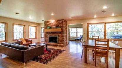 Beautiful and Secluded Cabin Rental with Views of Chippewa River near Hayward, Wisconsin - Ojibwa, Wisconsin - glamping.directory